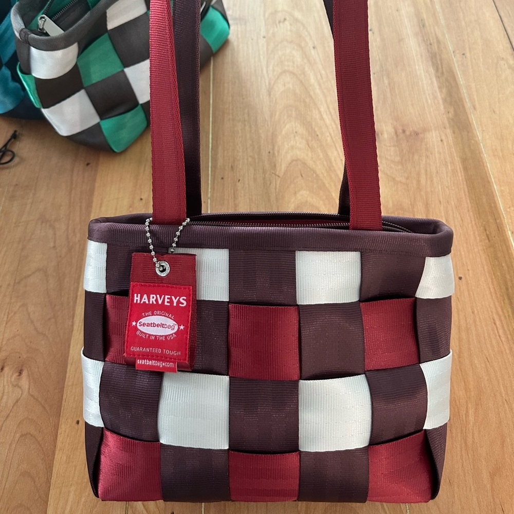 Harveys Red Velvet LTD